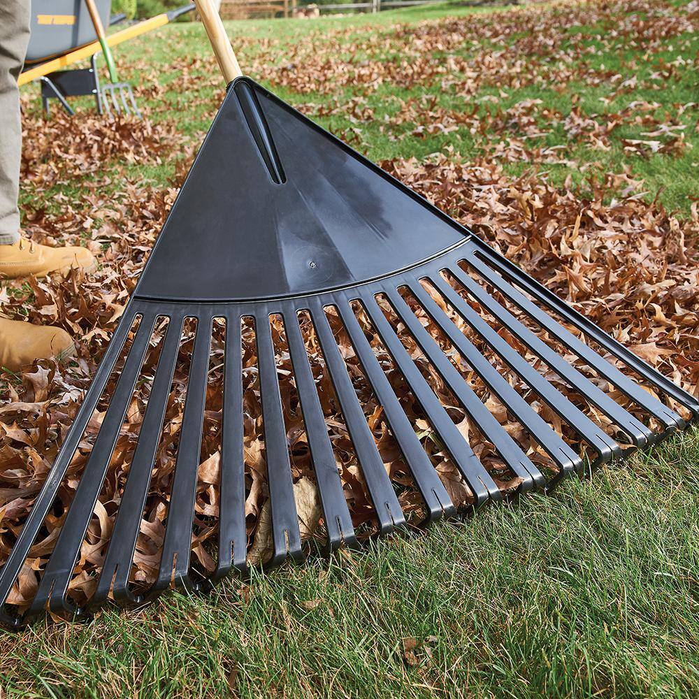 True Temper Leaf Rake, 24 Inch Spring Steel Head with Ash Handle, 60 Inch Overall, for Lawns and Beds